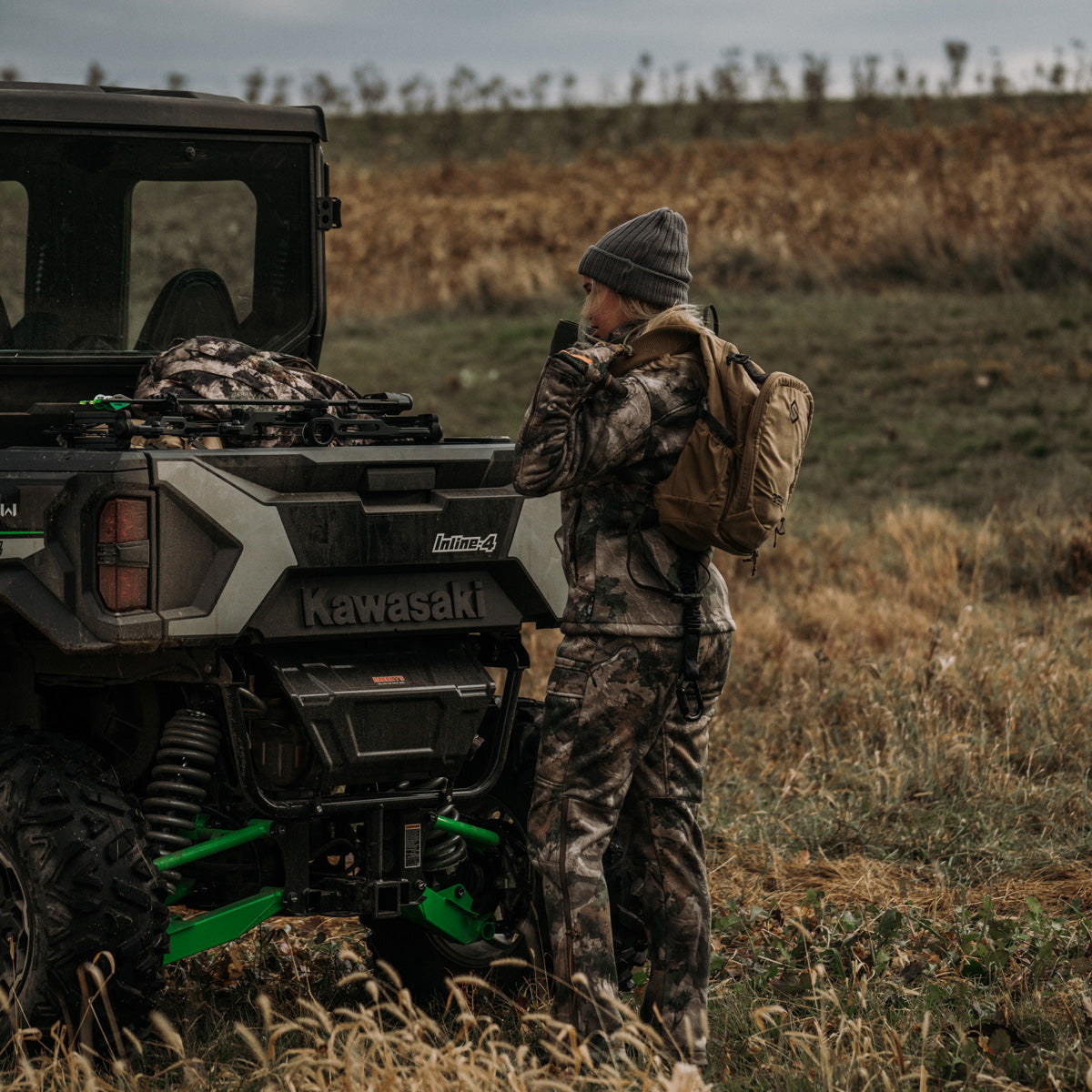 women hunter getting ready to go