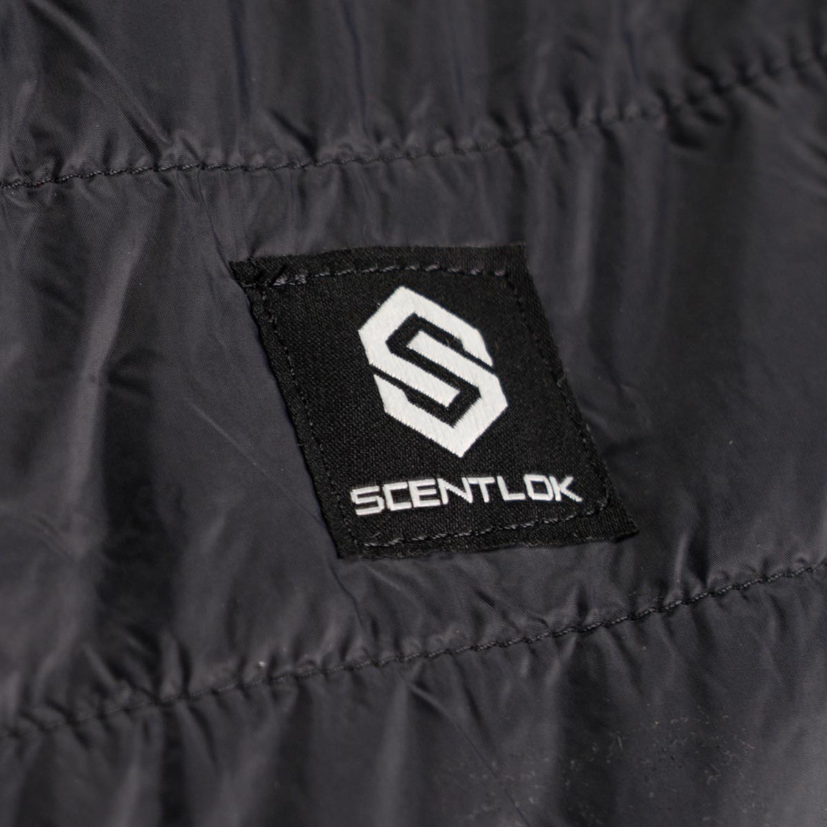 6172419-090-SL_Patch_PuffyVest_LogoPatch
