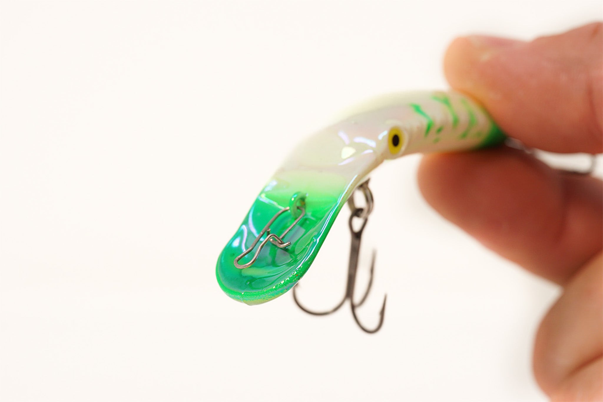 Yakima Glo Dill Pickle 3" Mag Lip - Mad Scientist Technology Pink UV Coating