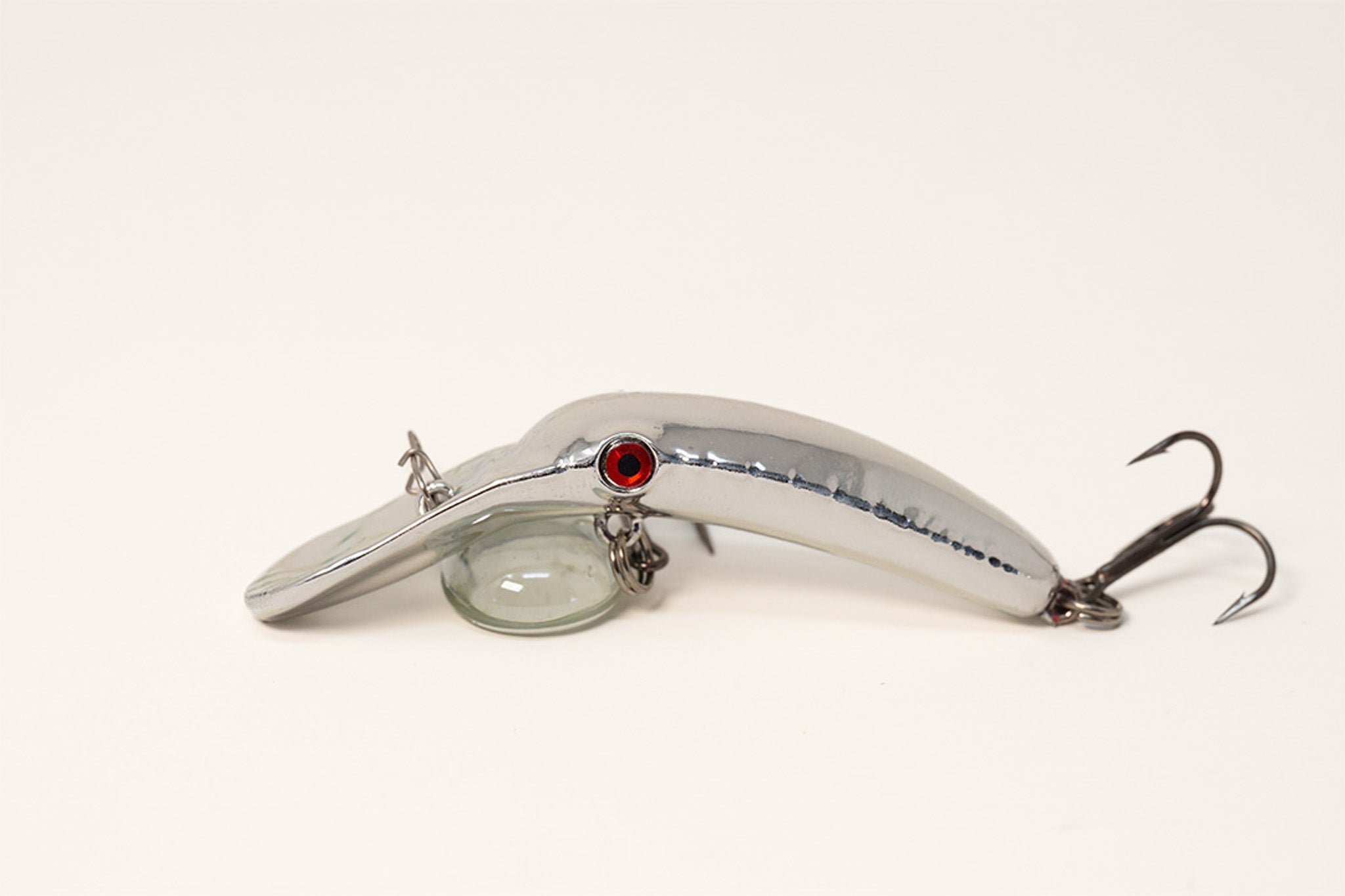 Yakima Metallic Silver 3" Mag Lip - Mad Scientist Technology Pink UV Coating