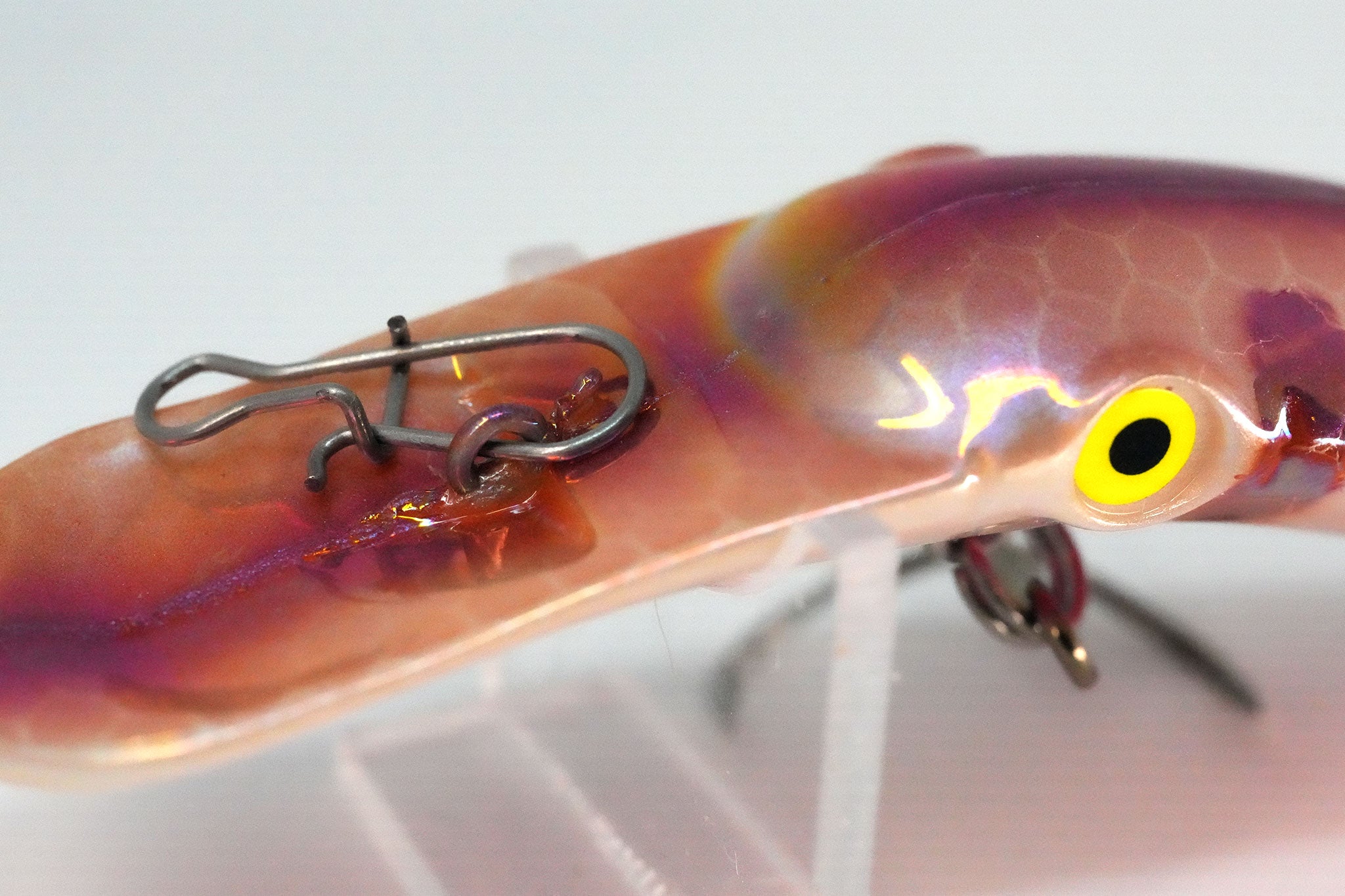 Yakima Met Shrimp 3.5" Mag Lip - Mad Scientist Technology Red UV Coating